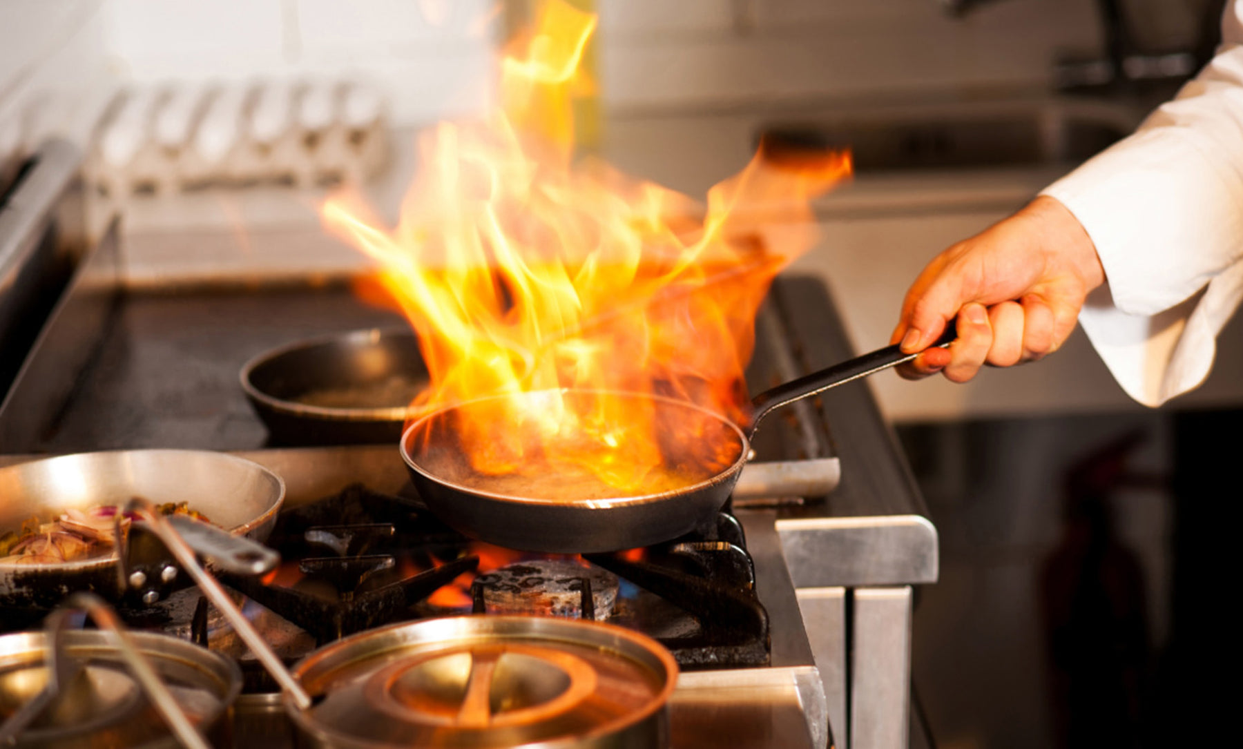 El equipo de cocción básico para cualquier restaurante